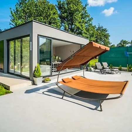 Salakovci Sleeps 6 Pool Wifi Βίλα