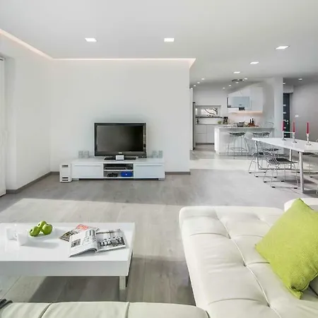 Salakovci Sleeps 6 Pool Wifi Βίλα